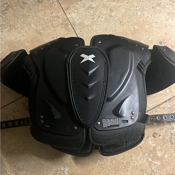 Black Kids Shoulder Pads - Picture 2 of 2